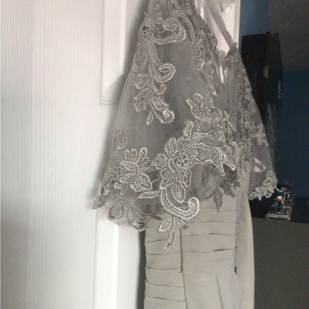 Formal Gown - Picture 4 of 8